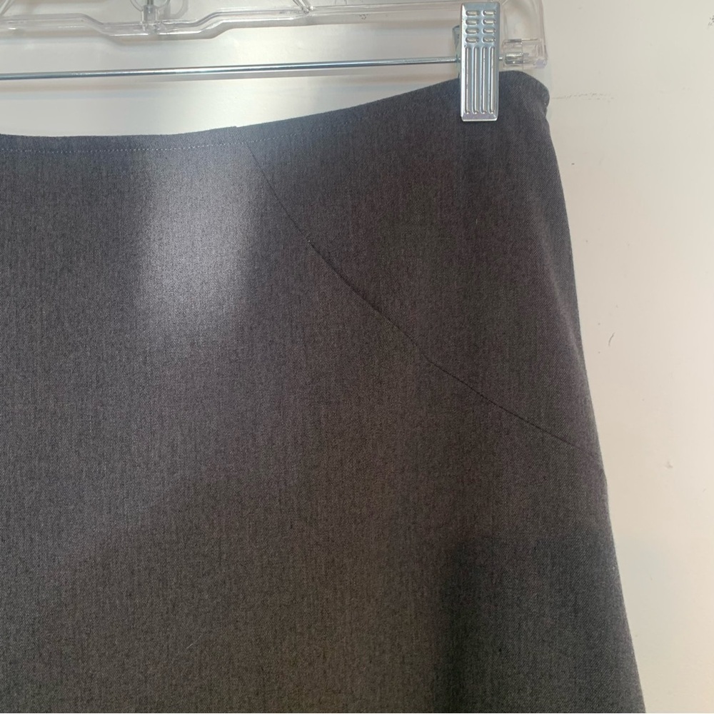 Anthropology Elevenses Asymmetrical Skirt Size 8
Fully lined Side zipper - Picture 5 of 8
